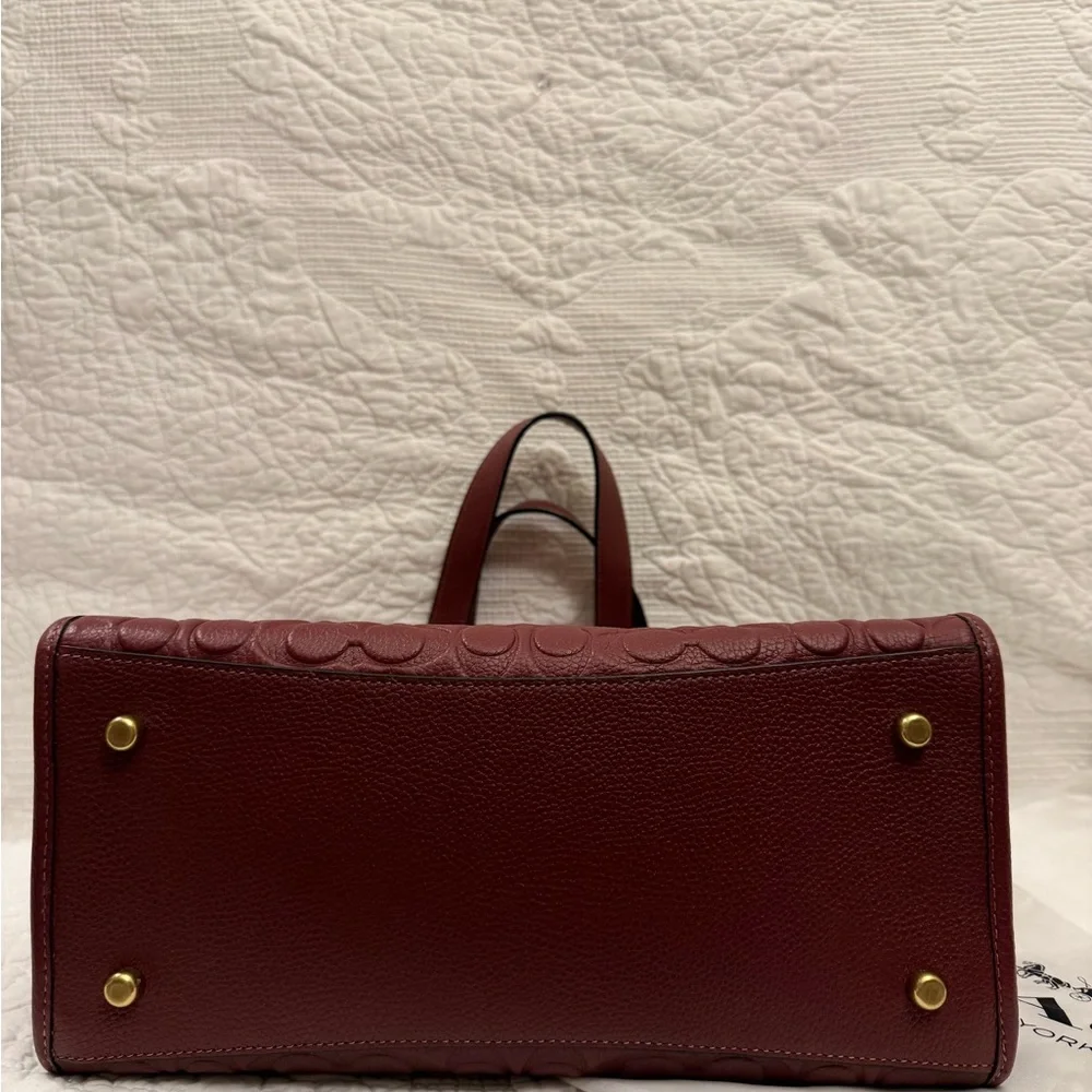Coach Embossed Signature Field Tote - Large - Picture 12 of 13